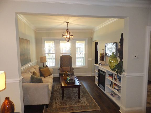 2nd image of 2443 W Cuyler Ave