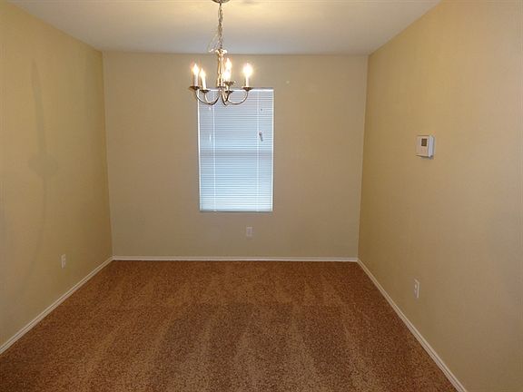 3rd image of 1120 Boxwood Dr