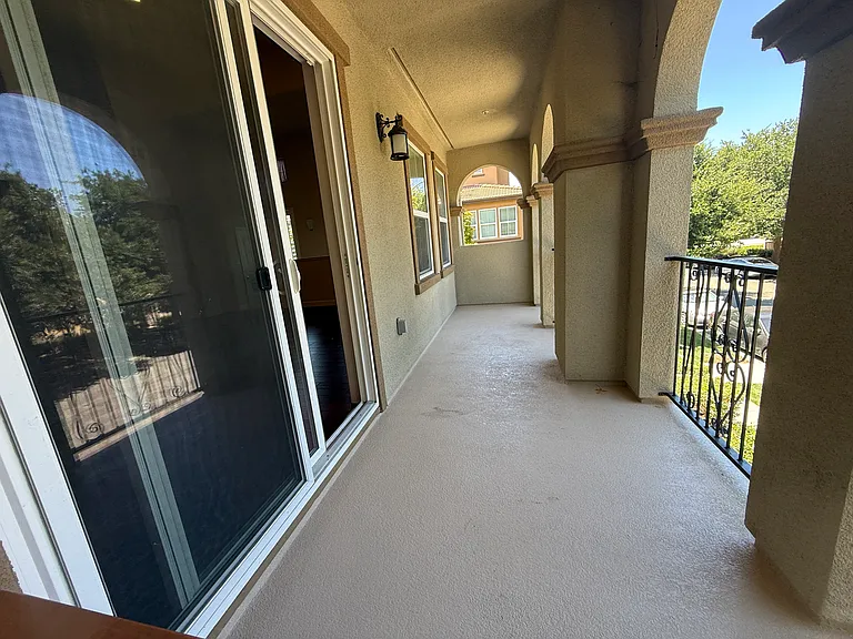 655 Heligan Ln — Photo 24
