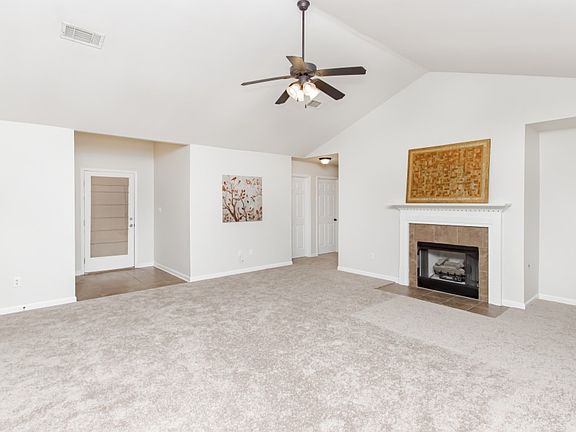 3rd image of 26035 Stonehenge Dr