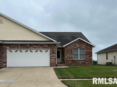 610 Heathrow Ln, Rochester, IL, 62563