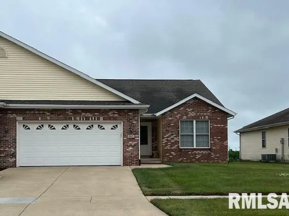 610 Heathrow Ln, Rochester, IL 62563