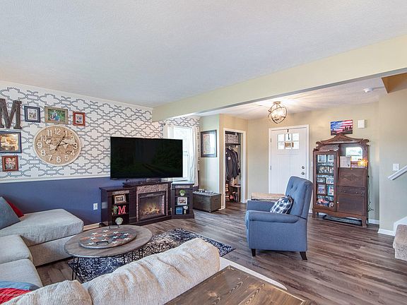 2nd image of 783 Saint Andrews Dr