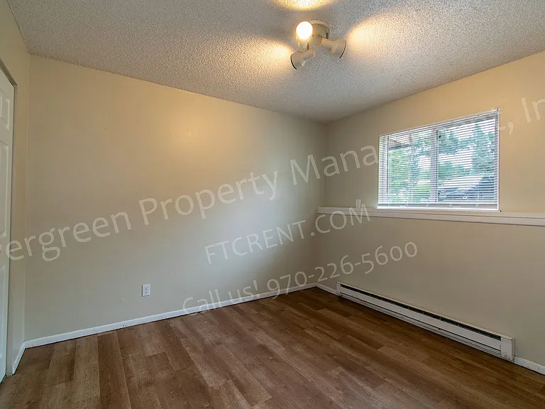 1931 Ross Ct — Photo 11