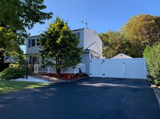 205 15th St, West Babylon, NY 11704