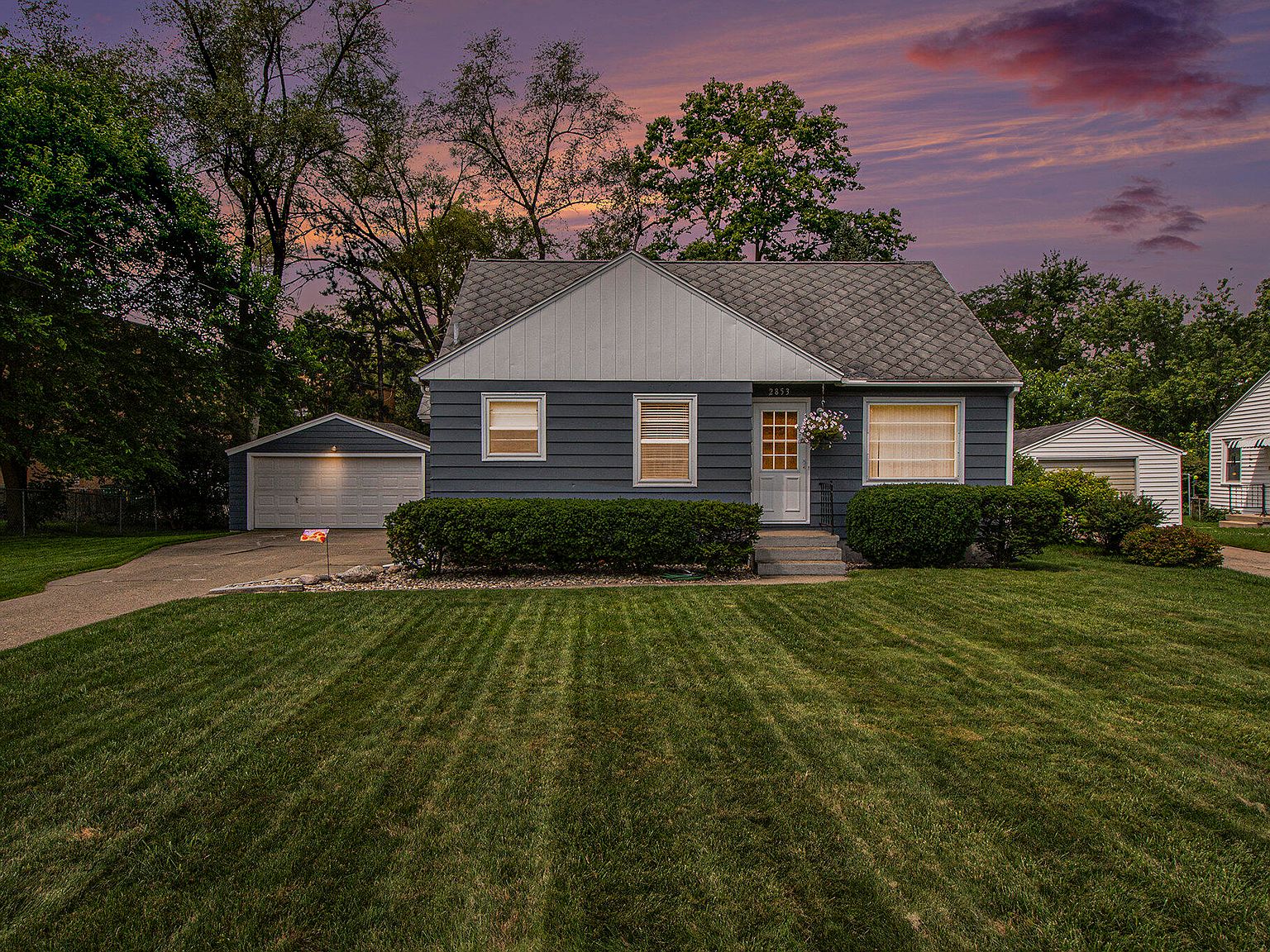 2853 Foster Ave NE, Grand Rapids, MI 49505 Zillow