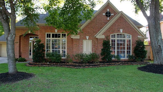 1st image of 608 Pine Needle Dr