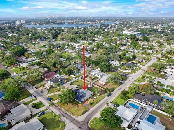 1590 Delaware Ave NE, Saint Petersburg, FL 33703