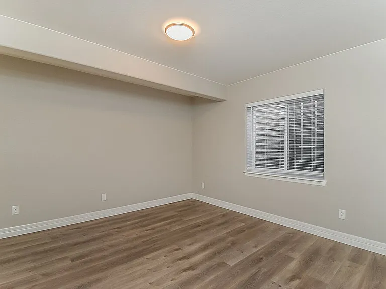 6863 Phantom Way — Photo 13