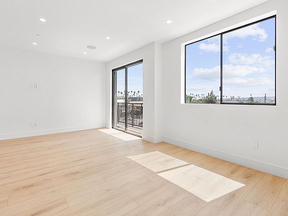 5th image of 4661 Pickford St #3