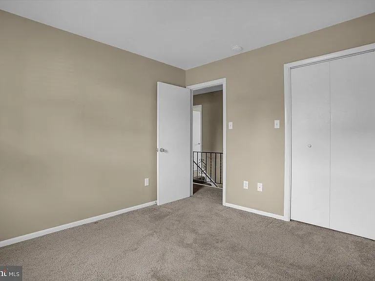 423 S 5th St — Photo 20