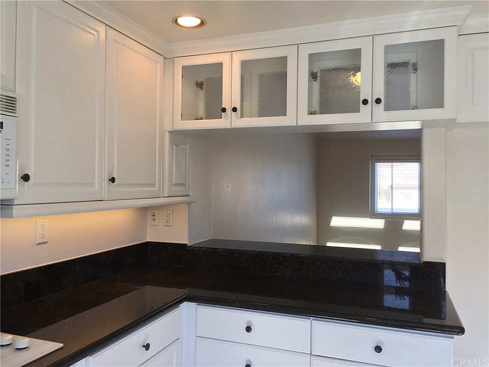 1st image of 1529 Artesia Blvd Unit B