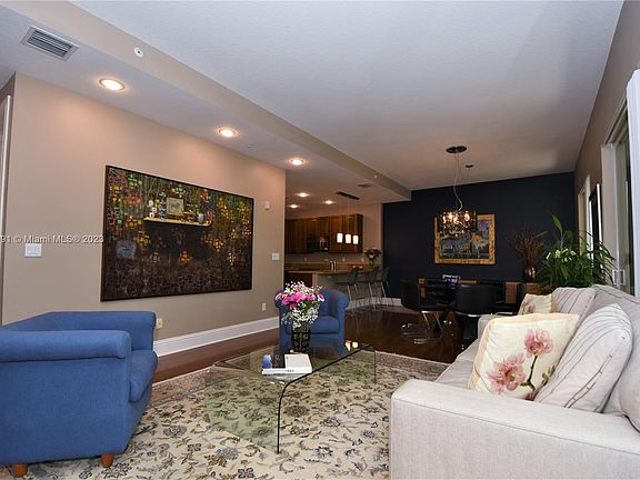 5th image of 226 N Latitude Cir APT 305