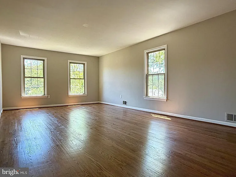 9106 Jones Mill Rd — Photo 12