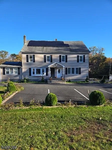2 bed, 1.5 bath, $2,000 — Photo 1