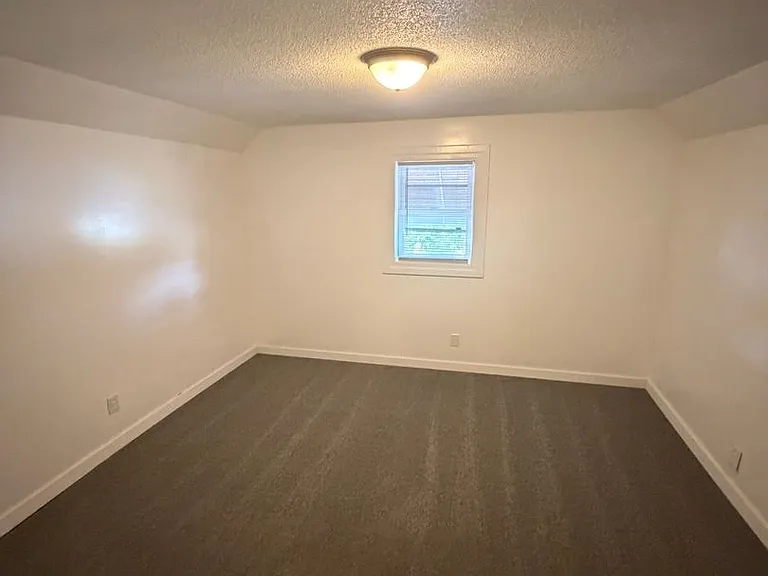 1506 Phillips Ave — Photo 5