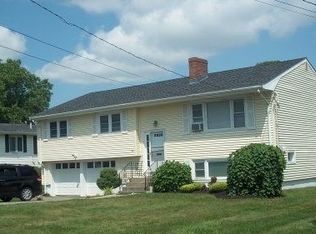 43 McCormick Rd, Newport, RI 02840