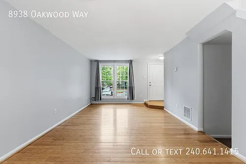 8938 Oakwood Way Photo 1