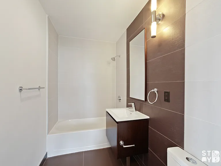 333 Greene Ave #2L — Photo 8
