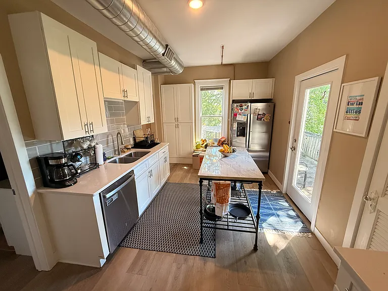 1327 Jefferson St NE #2 — Photo 6