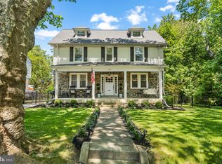 614 E Manoa Rd, Havertown, PA 19083