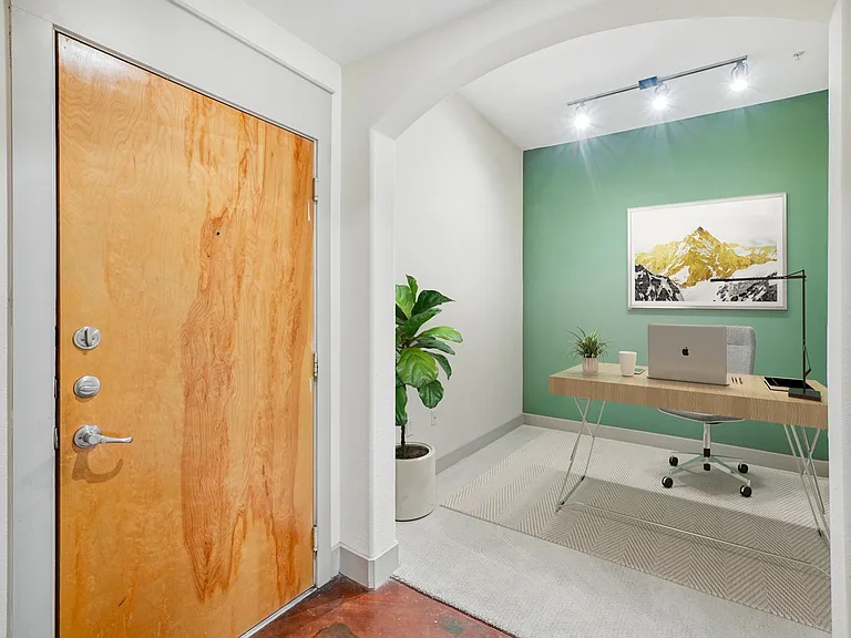 Lofts at Lakeview — Photo 19