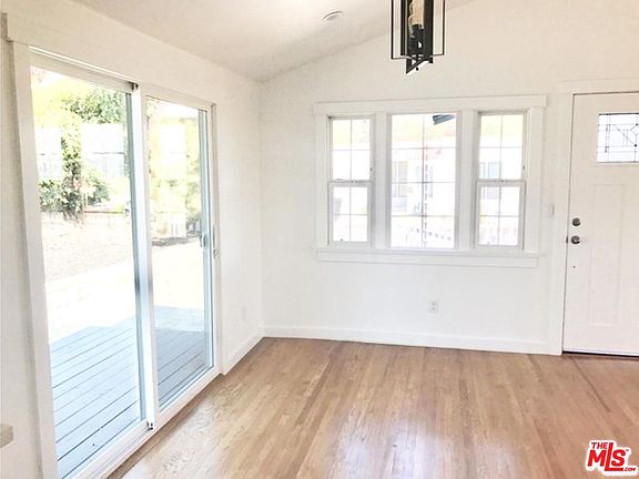 3rd image of 1031 Le Gray Ave