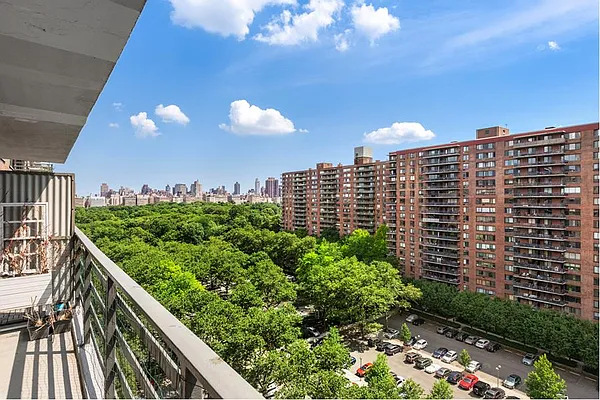 Sold by Douglas Elliman | media 8