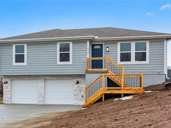 2920 South St, Lexington, MO 64067