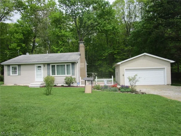 10164 Nichols Rd, Garrettsville, OH 44231