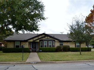 3637 Spring Valley Dr, Bedford, TX 76021