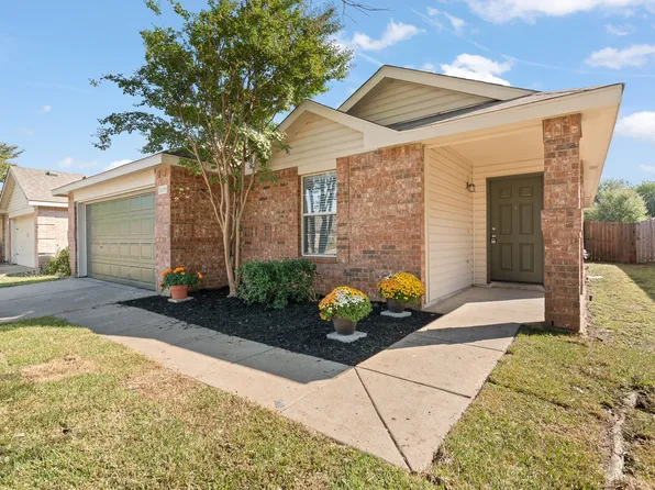 1129 Cottonwood Dr, Crowley, TX 76036