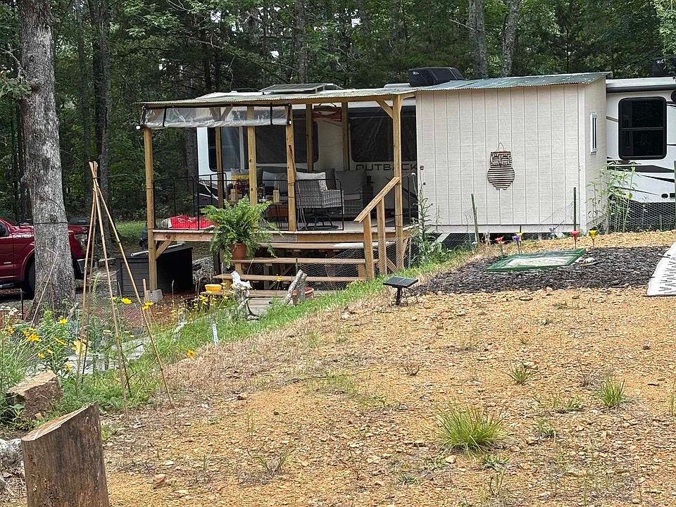 1st image of 8798 Holly Mountain Rd