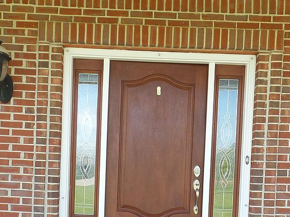 3rd image of 632 Bedford Way