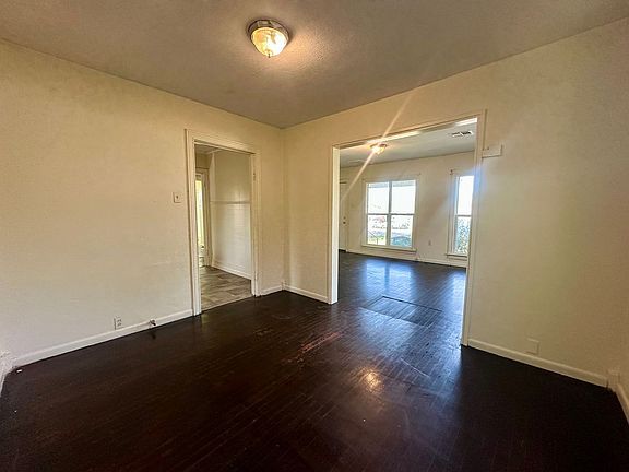 5th image of 4008 Beverly Dr