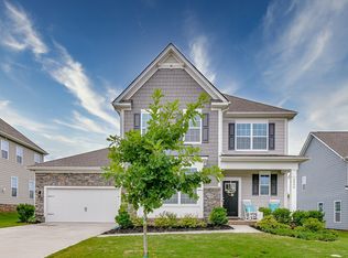 2000 Petersburg Dr, Waxhaw, NC 28173