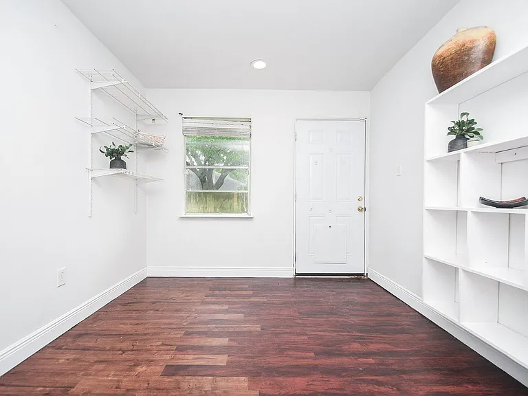 2406 Blue Mist Ct — Photo 22