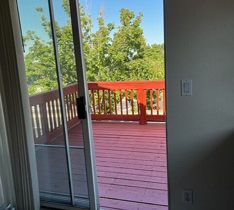 5th image of 417 Powell Dr