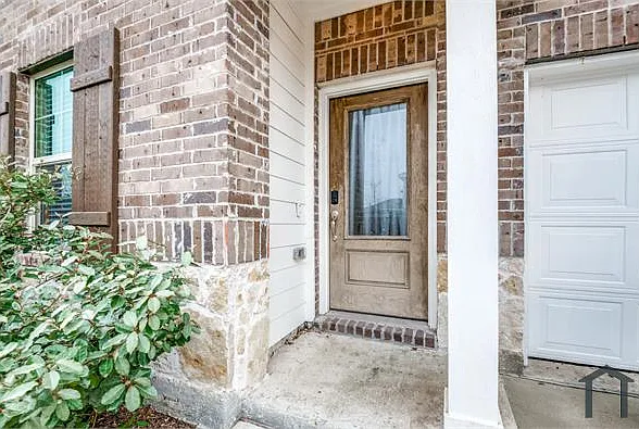 4 bed, 2650 sqft, $2,800 — Photo 3