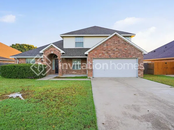 425 Hummingbird Trl, Crowley, TX 76036