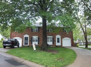7001-7003 NW Chapel Woods Ln, Kansas City, MO 64152