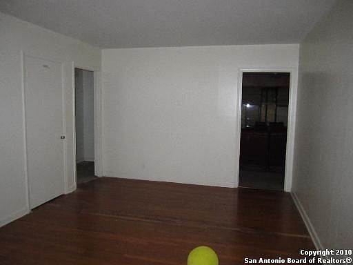 3rd image of 118 Frances Jean Dr