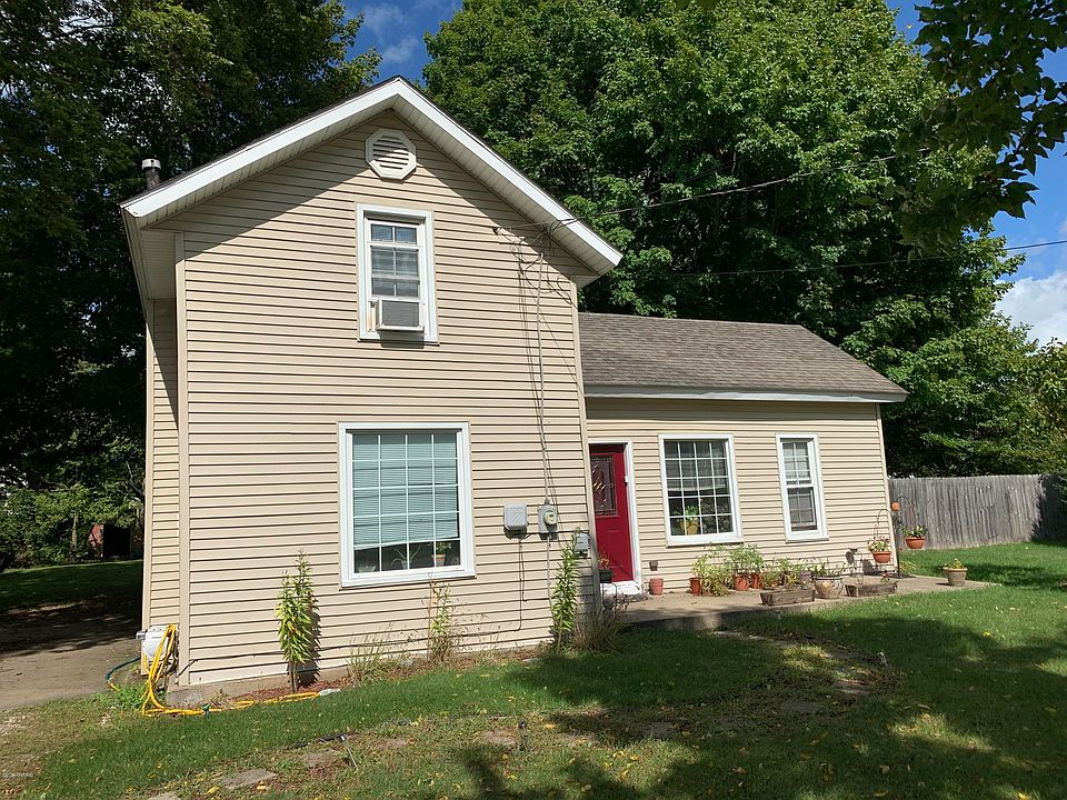 1st image of 128 W Lovell St