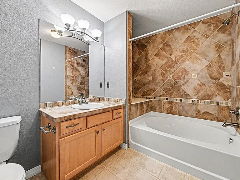 2450 Windrow Dr — Photo 9