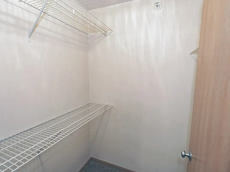 Lexington Ridge Apartments — Photo 37