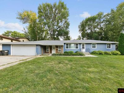766 E Prince St, Lake Crystal, MN, 56055