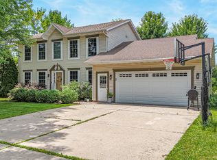 590 Brookfield Blvd, Fond Du Lac, WI 54935