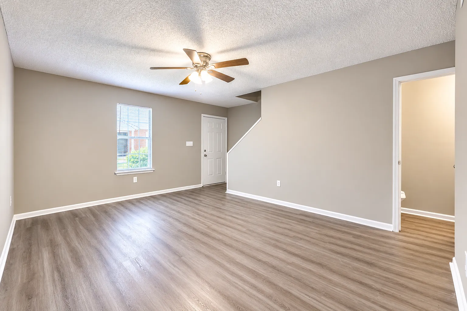 Willow Springs Apartments — Photo 4