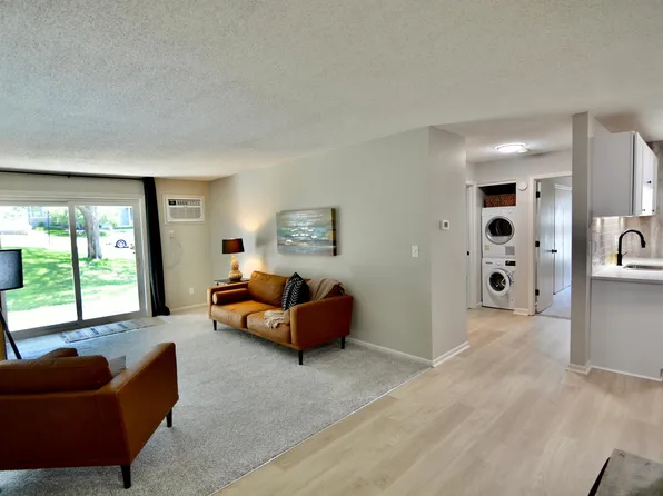 14182 Pennock Ave APT 113B, Saint Paul, MN 55124