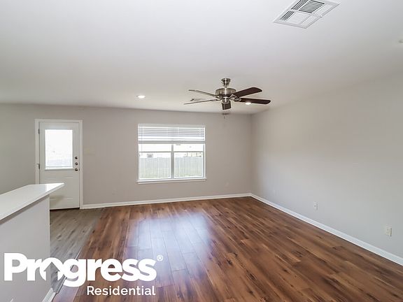 3rd image of 223 Rock Hound Ln